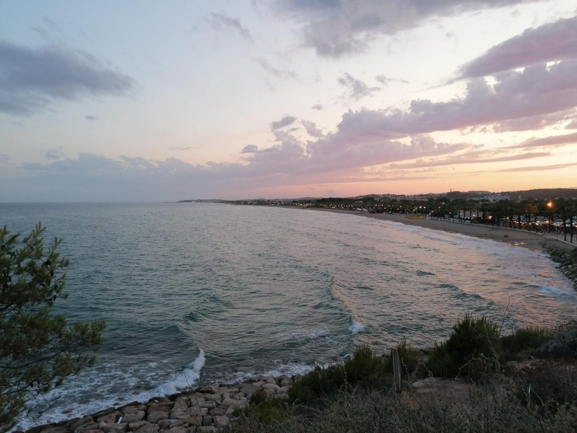 Lluna Beach Bara Roda de Bara Bagian luar foto