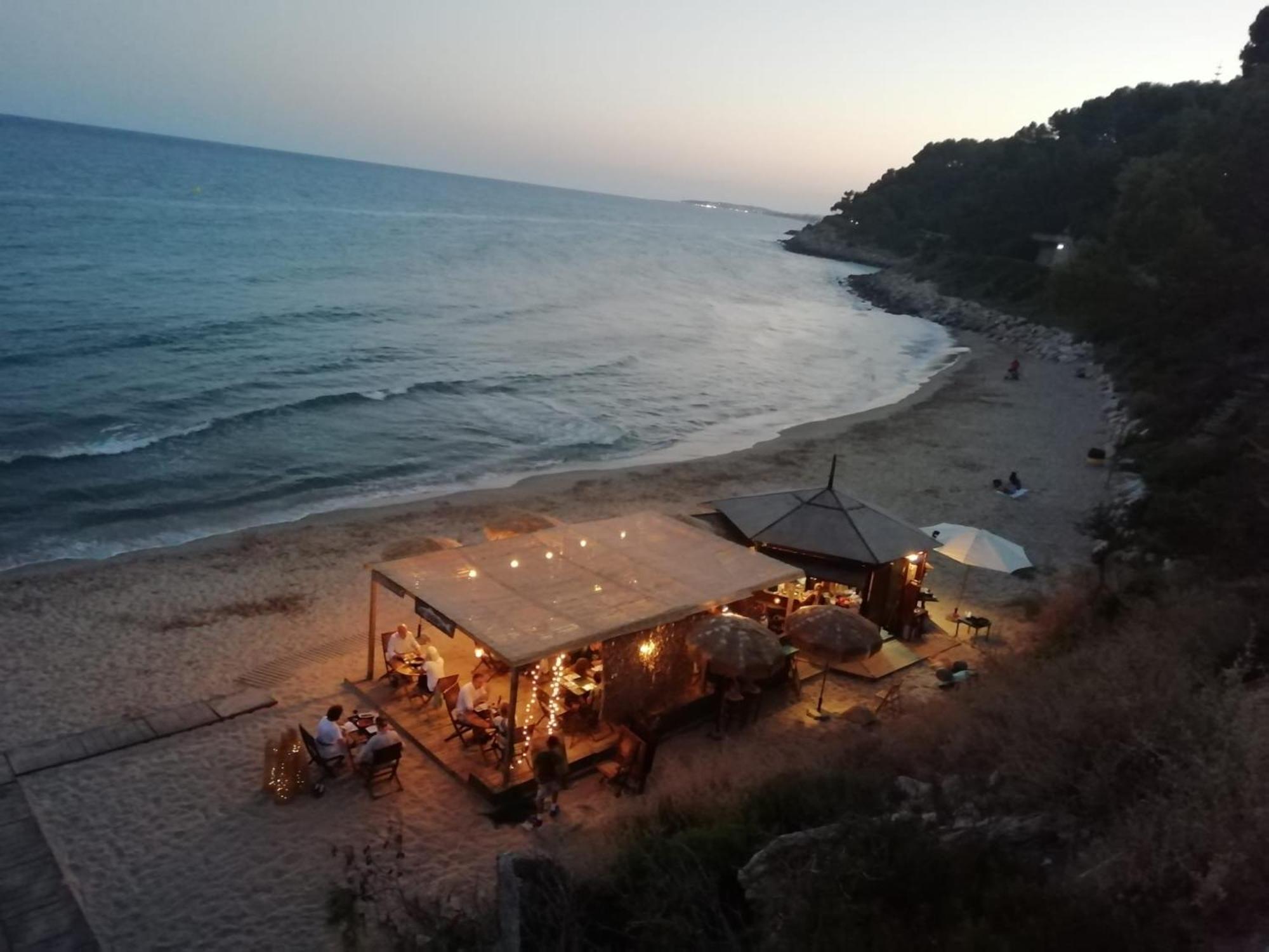 Lluna Beach Bara Roda de Bara Bagian luar foto
