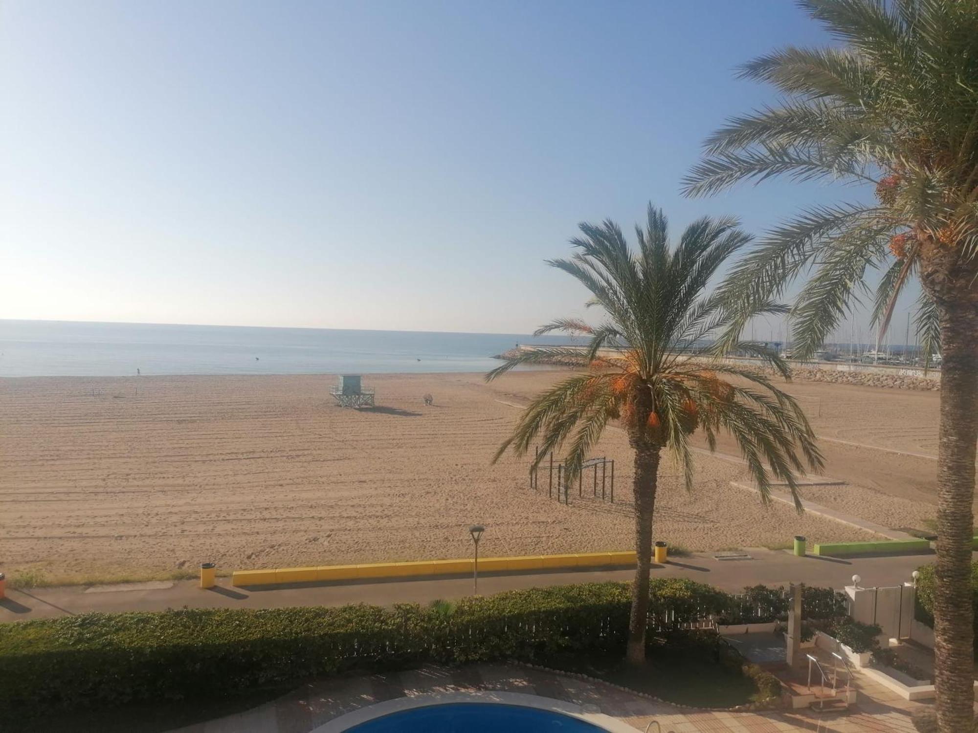 Lluna Beach Bara Roda de Bara Bagian luar foto
